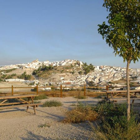 Hostal Los Claveles Baena Exteriér fotografie